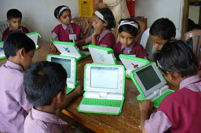 Aktion "One Laptop per Child": der "XO-Laptop" soll nur 100 US$ kosten